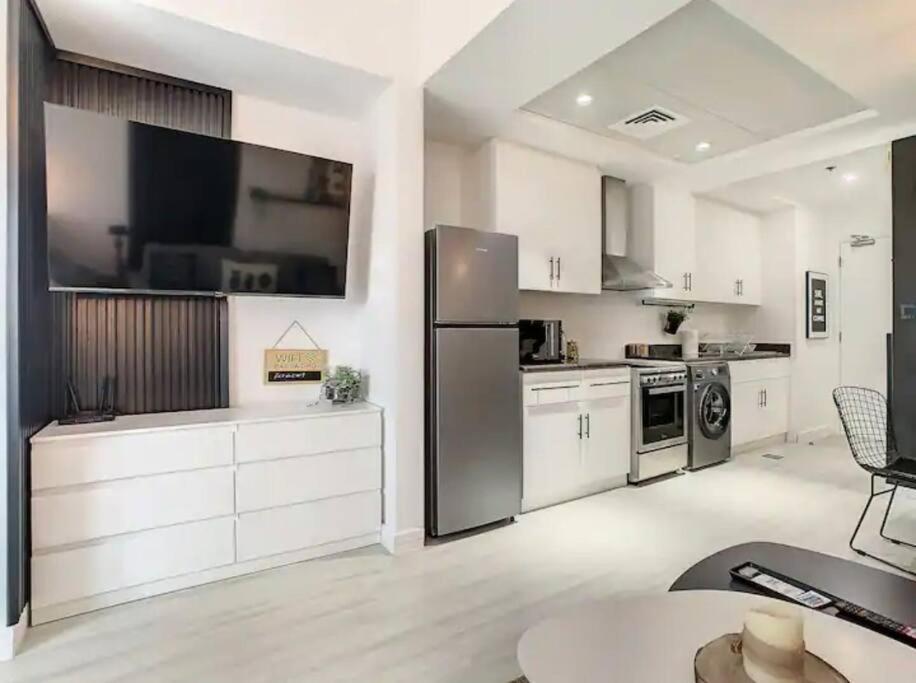 Luxury Modern Studio In Jlt With Amazing View & Rooftop Pool - Sleeps 3 Dubaï Extérieur photo